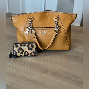 Coach purse and wallet